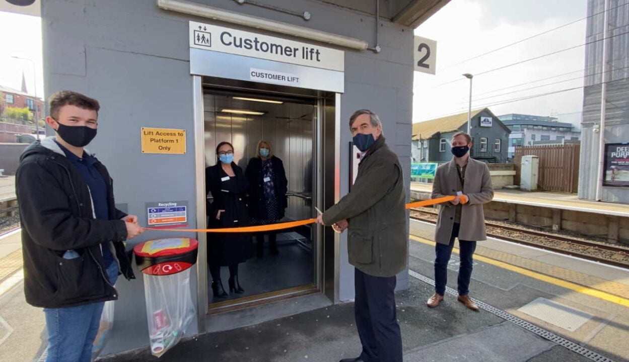 Macclesfield-station-lift-opening-event-ribbon-cutting-by-David-Rutley-MP.jpeg