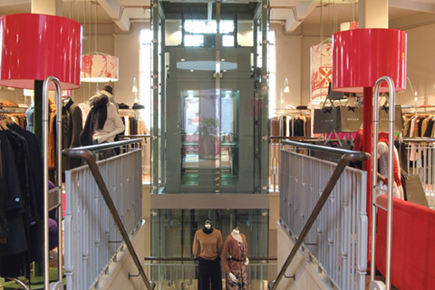 Glass FX lift structure at Jigsaw Retail Store