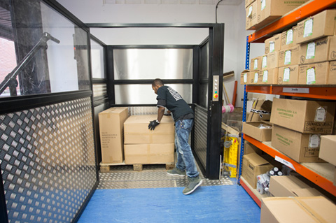 levelmaster-platform-goods-lift-loading-optimised.jpg
