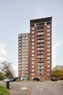Stannah refurbs two lifts transforming high-rise living for residents