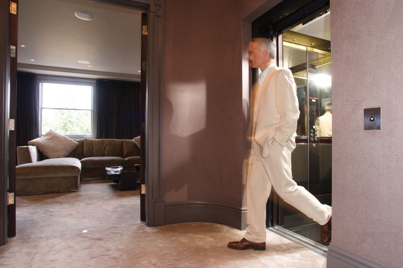 A complete conversion, refurbishment and modernisation project: 8 bespoke passenger lifts and a Microlift service lift.