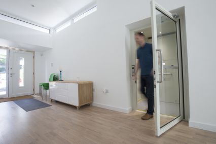 How a Stannah Midilift platform lift brings freedom to a designer home